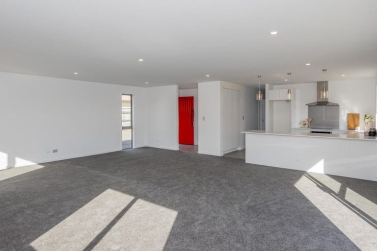 Photo of property in 25 Barry Curtis Place, Levin, 5510