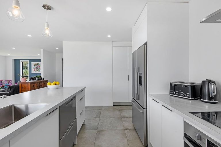 Photo of property in 27 Smith Street, Lepperton, New Plymouth, 4373