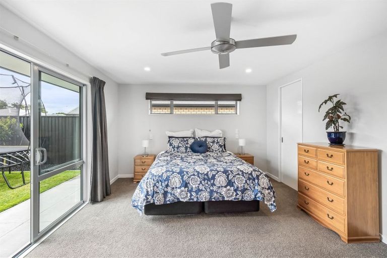 Photo of property in 6 Wallace Crescent, Prebbleton, 7604