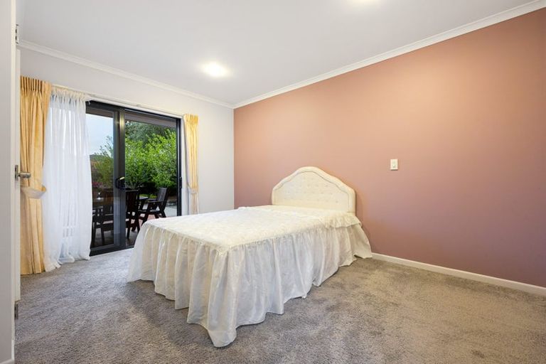 Photo of property in 24 Oakway Drive, Schnapper Rock, Auckland, 0632