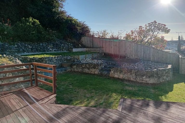 Photo of property in 122 Milton Road, Bluff Hill, Napier, 4110