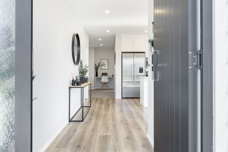 Photo of property in 106 Parkview Drive, Gulf Harbour, Whangaparaoa, 0930