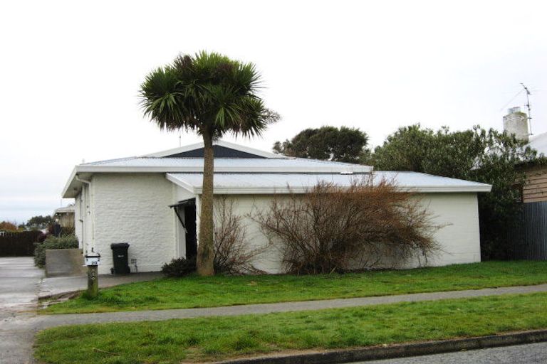 Photo of property in 2/220 Bowmont Street, Georgetown, Invercargill, 9812