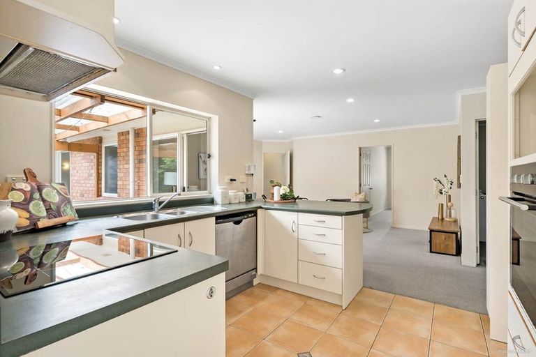 Photo of property in 6 Excelsa Place, Albany, Auckland, 0632