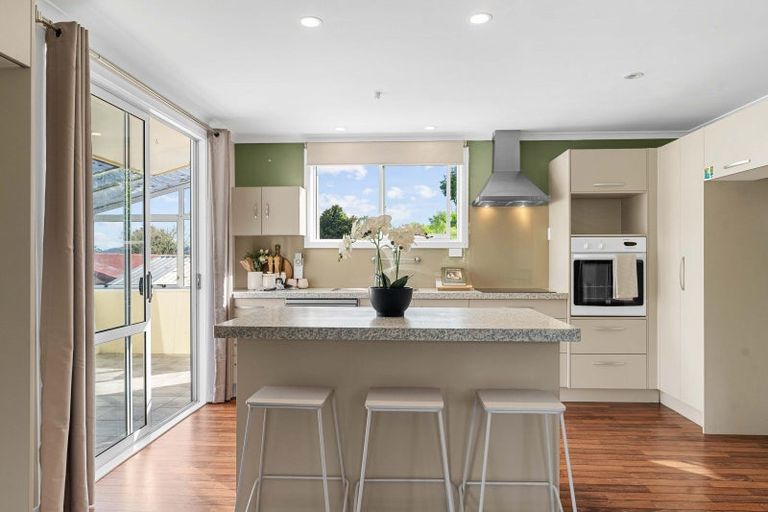 Photo of property in 17 Awatea Terrace, Lynmore, Rotorua, 3010