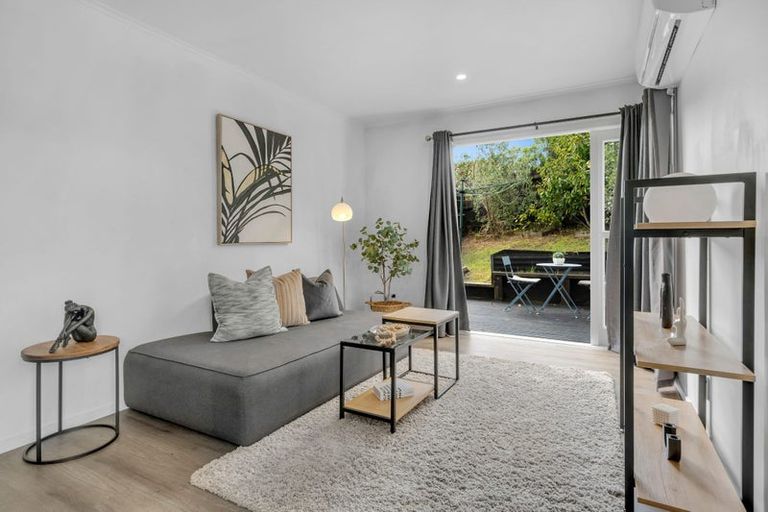 Photo of property in 1/109 Target Road, Totara Vale, Auckland, 0629