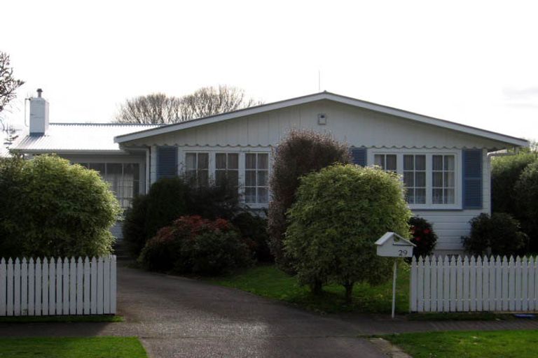 Photo of property in 29 Buick Crescent, Awapuni, Palmerston North, 4412