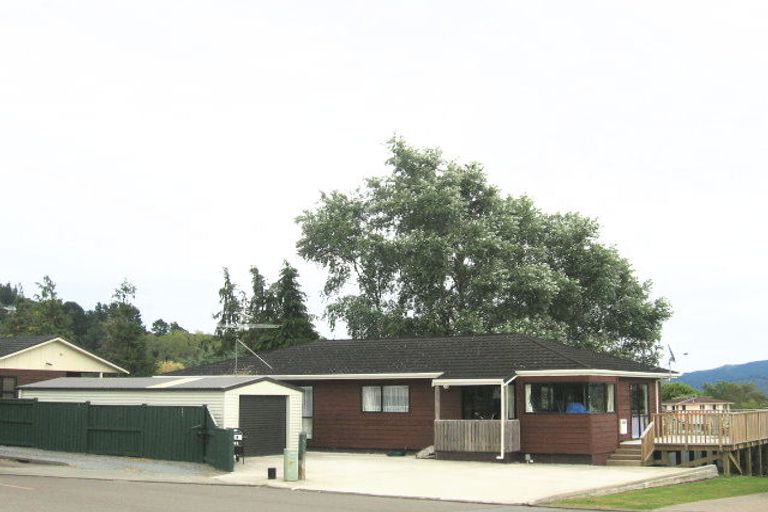 Photo of property in 7 Monarch Grove, Maoribank, Upper Hutt, 5018