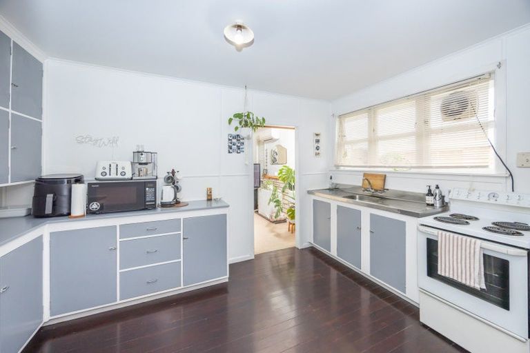 Photo of property in 43 Urlich Avenue, Melville, Hamilton, 3206