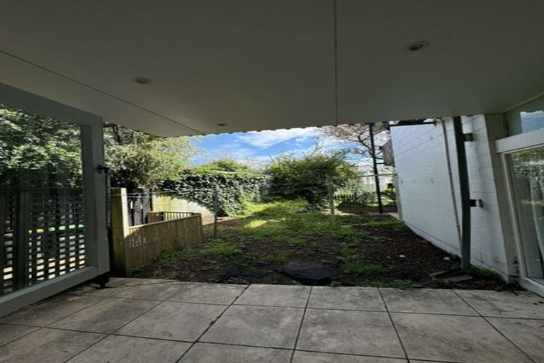 Photo of property in 1/136 Holly Road, St Albans, Christchurch, 8014