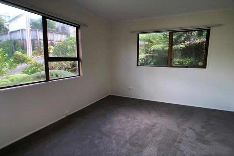 Photo of property in 63 Verran Road, Birkenhead, Auckland, 0626