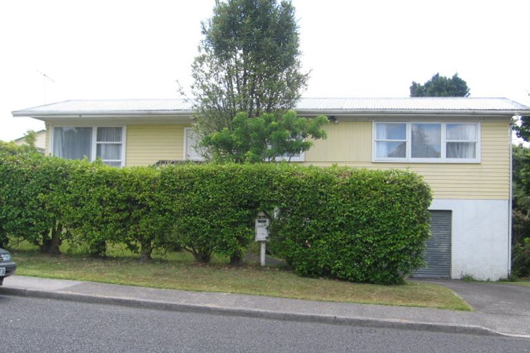 Photo of property in 3 Macnay Way, Murrays Bay, Auckland, 0630