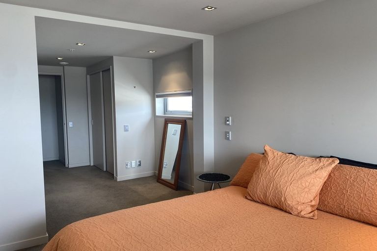 Photo of property in Monument Apartments, 9h/245 Wakefield Street, Te Aro, Wellington, 6011