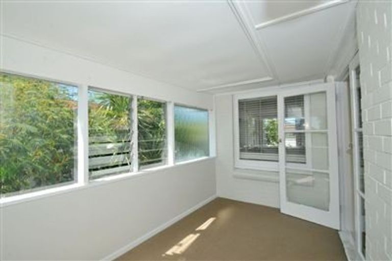 Photo of property in 84 Aberdeen Road, Campbells Bay, Auckland, 0620