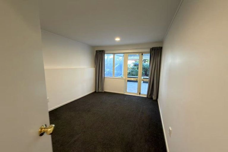 Photo of property in 1/80 Knights Road, Rothesay Bay, Auckland, 0630