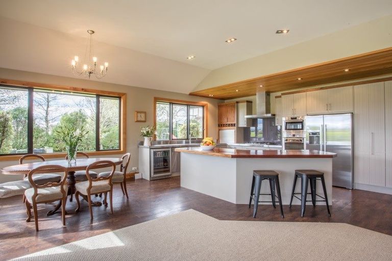 Photo of property in 1059d Winton Lorneville Highway, Lochiel, Winton, 9781