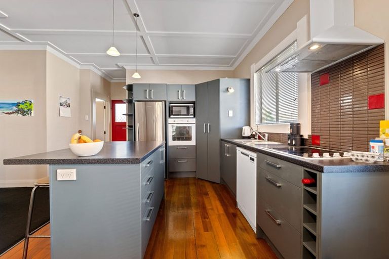 Photo of property in 52 Dixon Avenue, Hawera, 4610