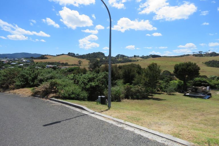 Photo of property in 9 Lori Lane, Coopers Beach, 0420