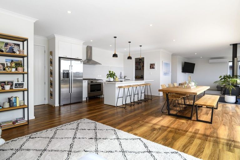 Photo of property in 15 Damien Place, Ohauiti, Tauranga, 3112