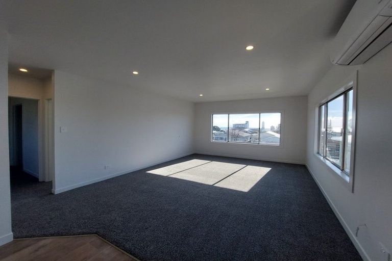 Photo of property in 33 Fulford Street, New Plymouth, 4310