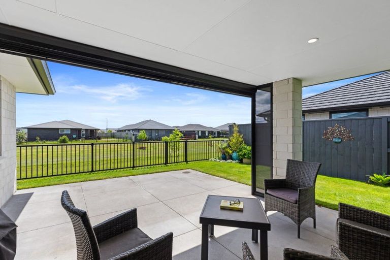 Photo of property in 11 Stevenson Drive, Papamoa, 3118