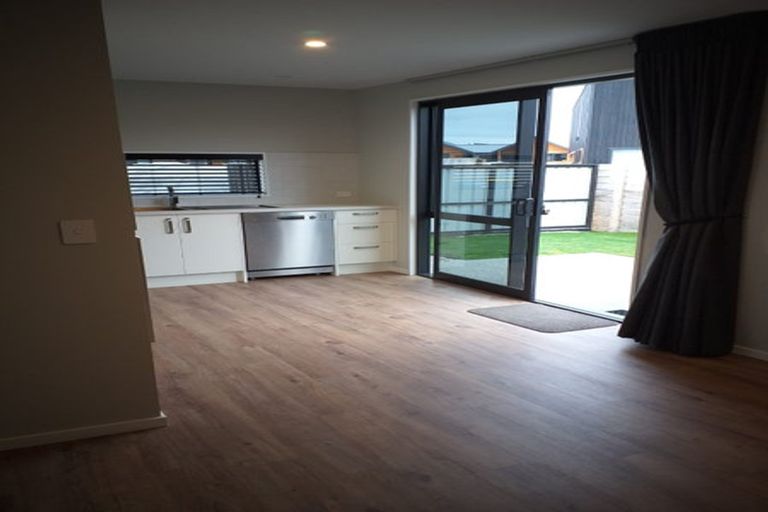 Photo of property in 8 Tahi Street, Albert Town, Wanaka, 9305