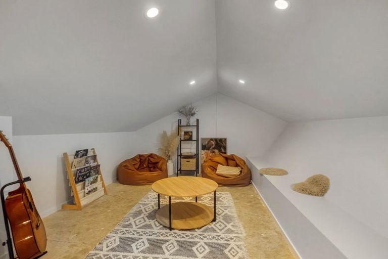 Photo of property in 44 Queen Street, Winton, 9720