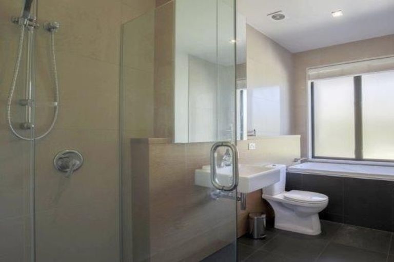 Photo of property in 2 Buckler Court, Jacks Point, Queenstown, 9371