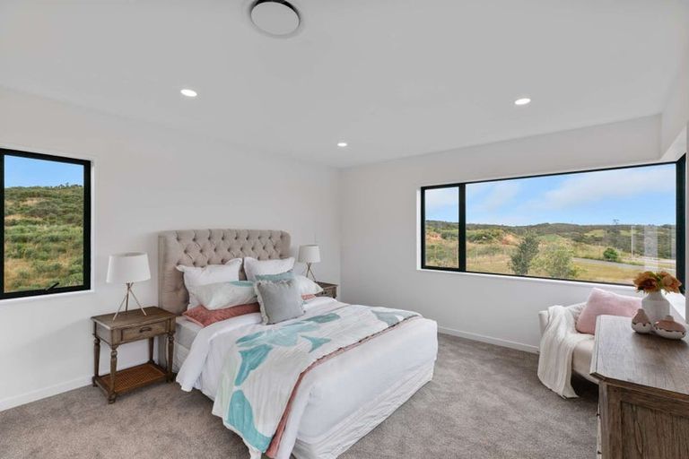 Photo of property in 4 Kauru Lane, Wainui, 0992