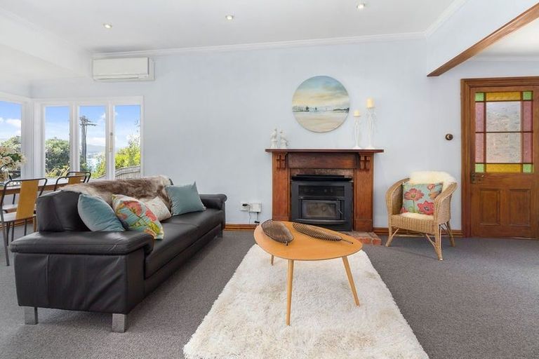 Photo of property in 132 Paremata Road, Paremata, Porirua, 5024