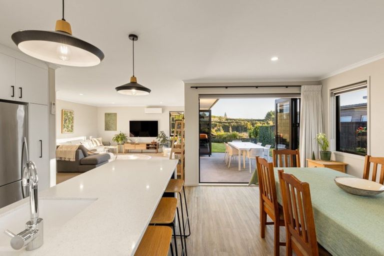 Photo of property in 60 Puhirake Crescent, Pyes Pa, Tauranga, 3112