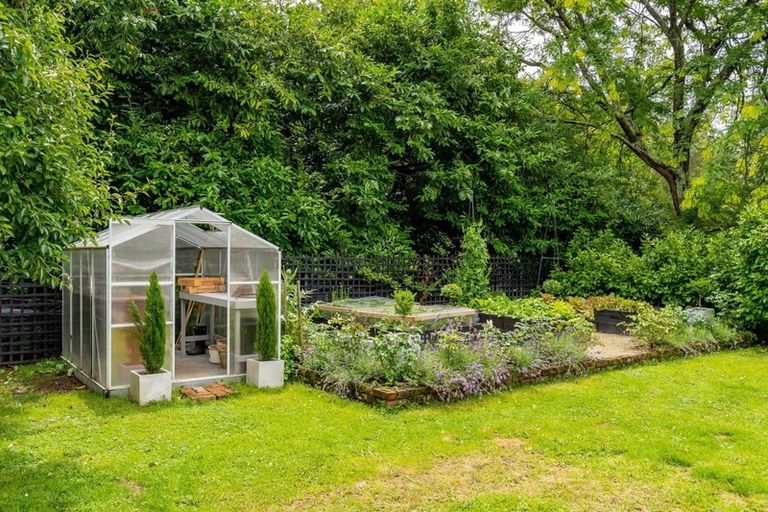 Photo of property in 269 High Street North, Carterton, 5713