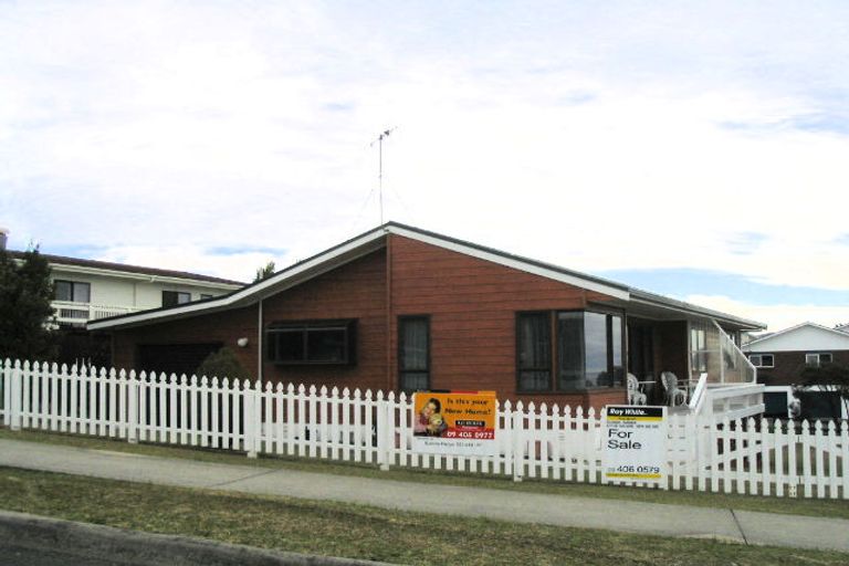 Photo of property in 5 Saint Johns Road, Coopers Beach, 0420