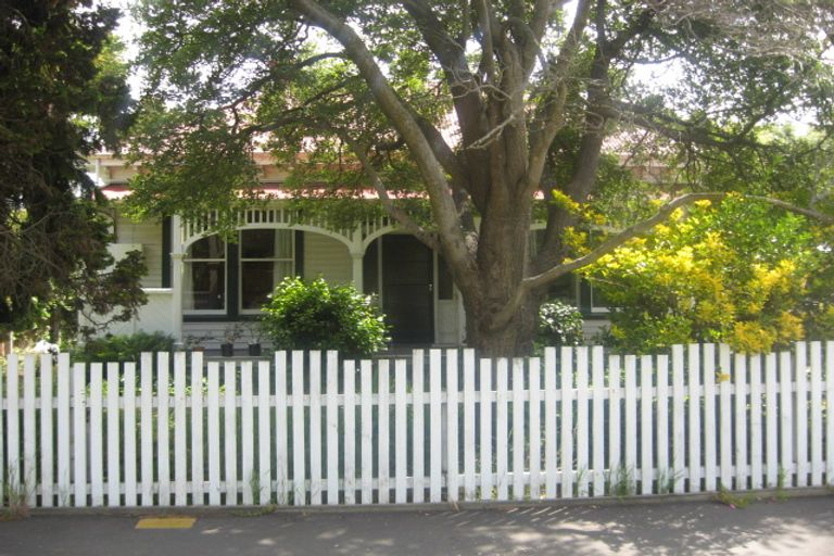 Photo of property in 15 Norwood Street, Beckenham, Christchurch, 8023