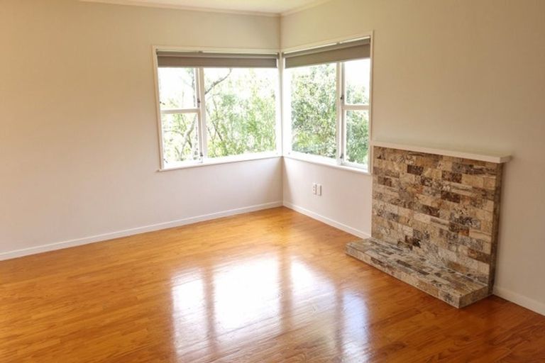 Photo of property in 43 Ramillies Place, Glenfield, Auckland, 0629