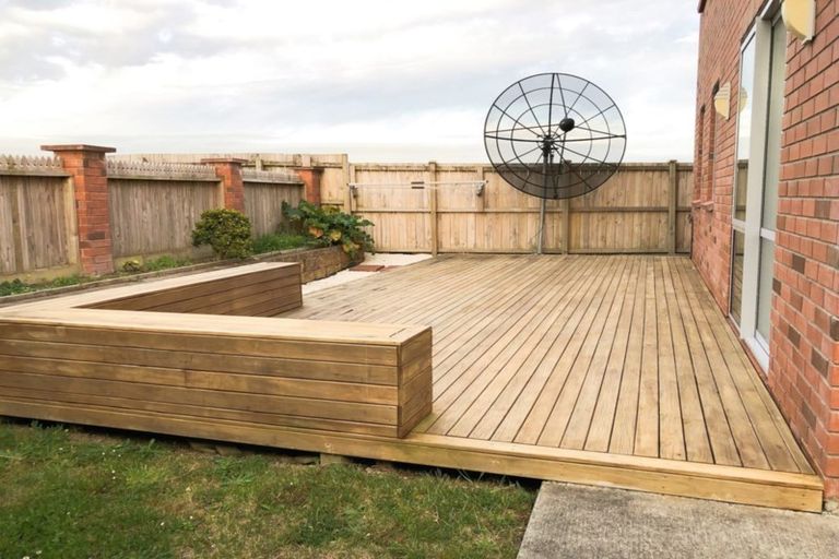 Photo of property in 306 Don Buck Road, Massey, Auckland, 0614