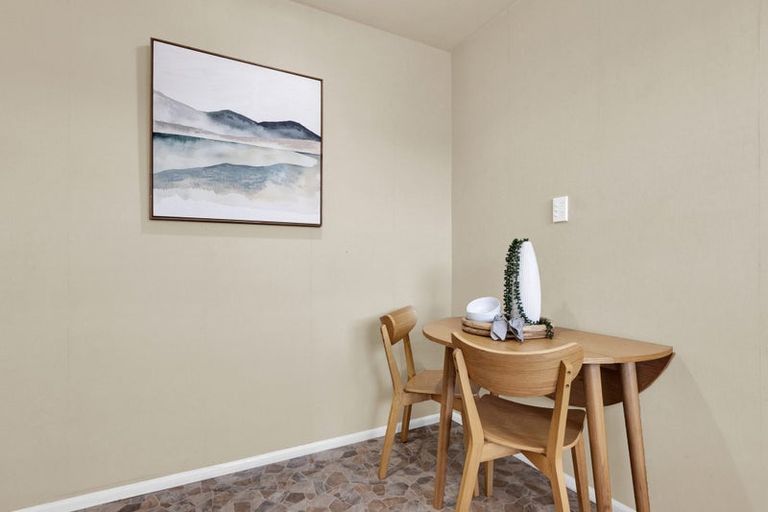 Photo of property in 2/42 North Avon Road, Richmond, Christchurch, 8013