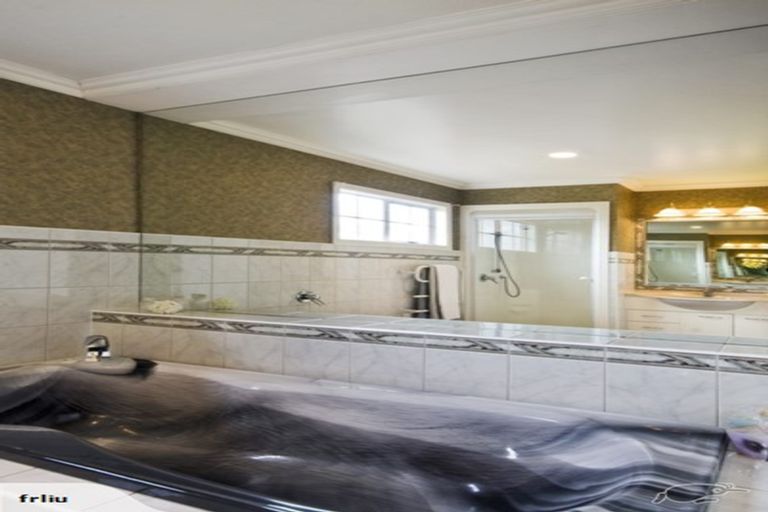 Photo of property in 20 Manor Park, Sunnyhills, Auckland, 2010