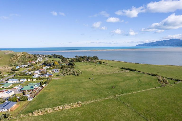 Photo of property in 97 Lake Ferry Road, Lake Ferry, Featherston, 5772