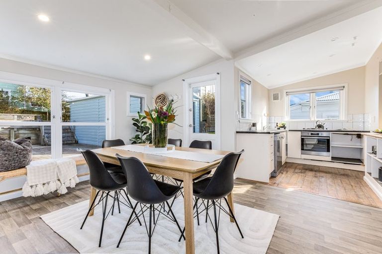 Photo of property in 11 Angus Avenue, Berhampore, Wellington, 6023