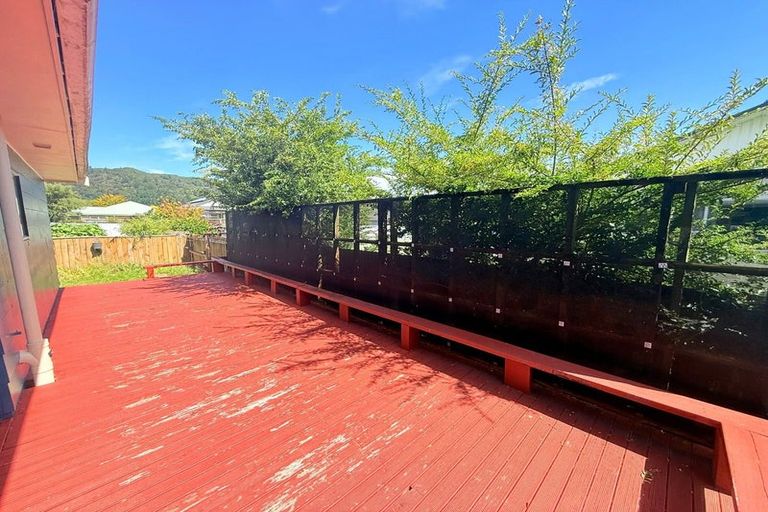 Photo of property in 1/25a Ward Street, Trentham, Upper Hutt, 5018