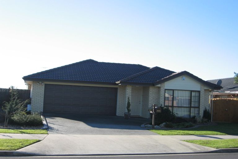 Photo of property in 33 Blackwood Drive, Wattle Downs, Auckland, 2103