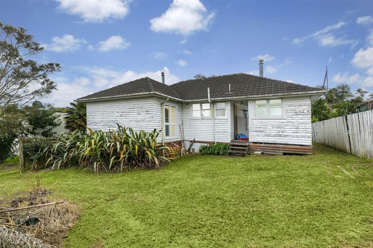 Photo of property in 15 Posa Avenue, Henderson, Auckland, 0612