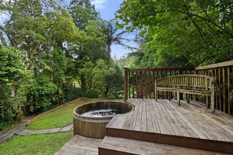 Photo of property in 124 Kamahi Street, Stokes Valley, Lower Hutt, 5019