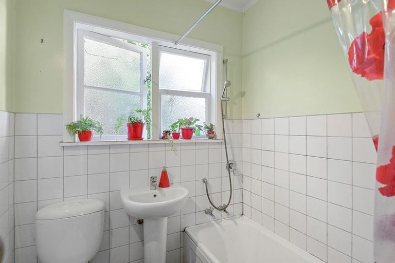 Photo of property in 38 Otara Street, Ilam, Christchurch, 8053