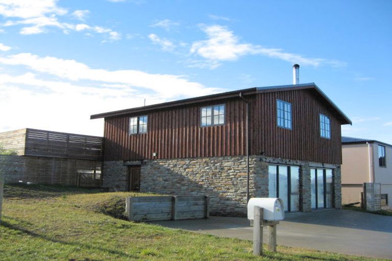 Photo of property in 8 Anreca Lane, Wanaka, 9305