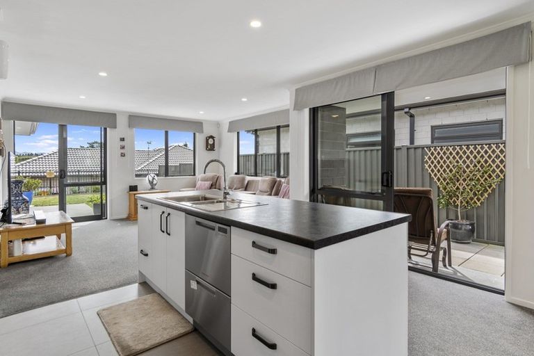 Photo of property in 53 Sentinel Avenue, Omokoroa, 3114