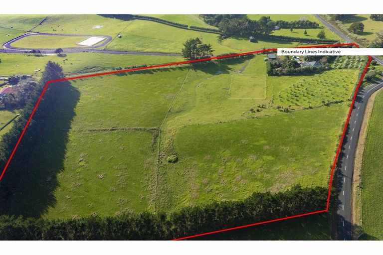 Photo of property in 404 Awhitu Central Road, Awhitu, Waiuku, 2684