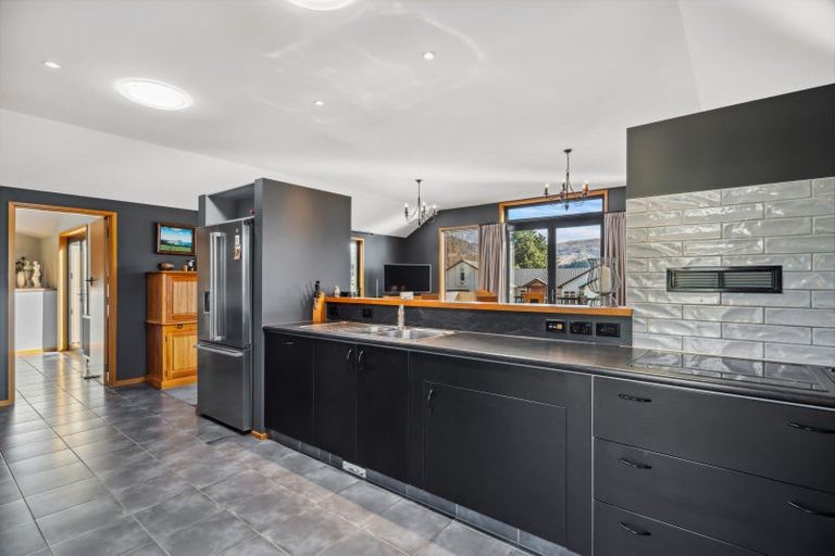 Photo of property in 52 The Dunes, Cromwell, 9310