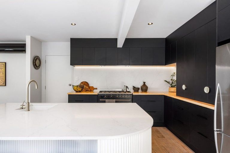 Photo of property in 35 Burns Road, Hospital Hill, Napier, 4110